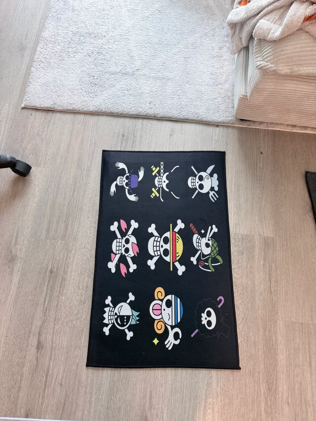 Rectangle Tiny Rugs on the floor